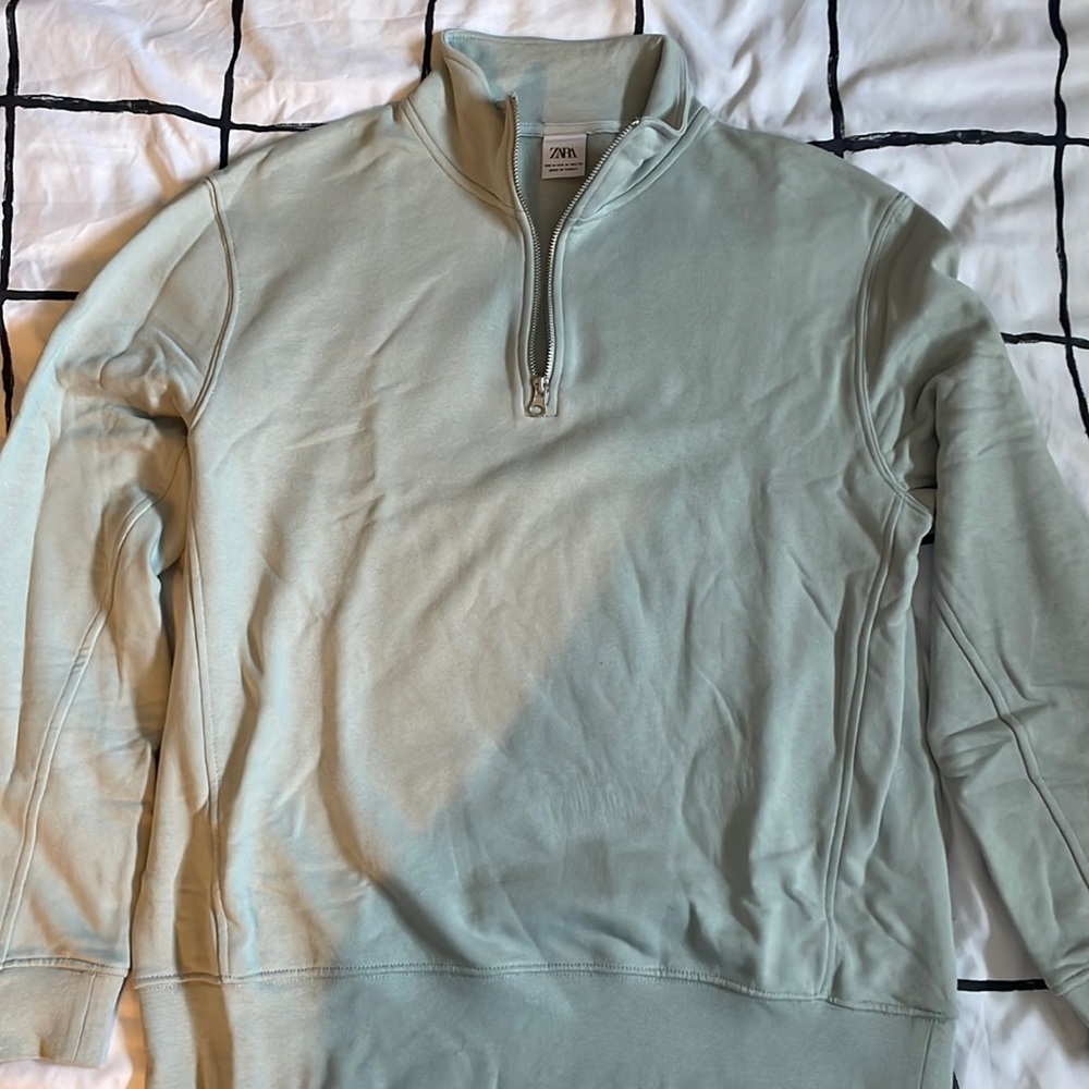 Zara Men’s Quarter Zip sweatshirt